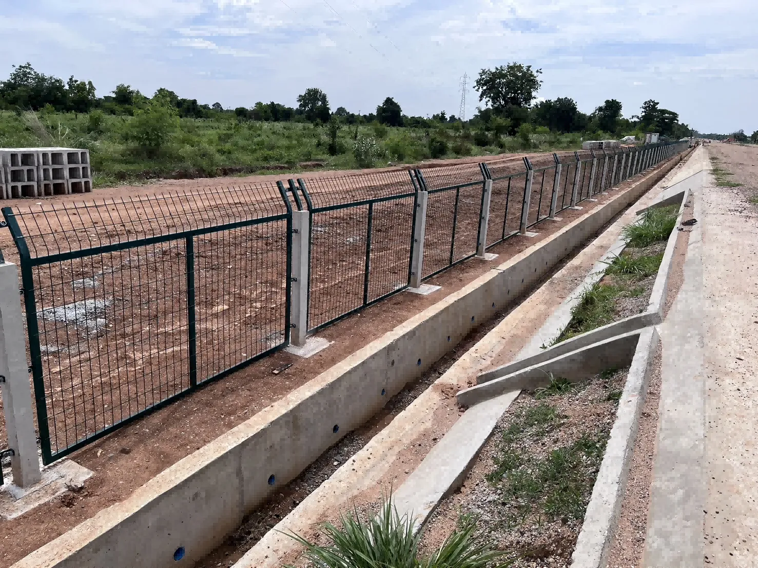 Thailand railway project-Railway fence