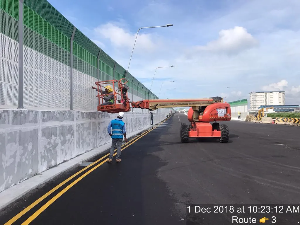 Bridge Noise Barrier Wall for Highway and Urban Traffic Noise Control